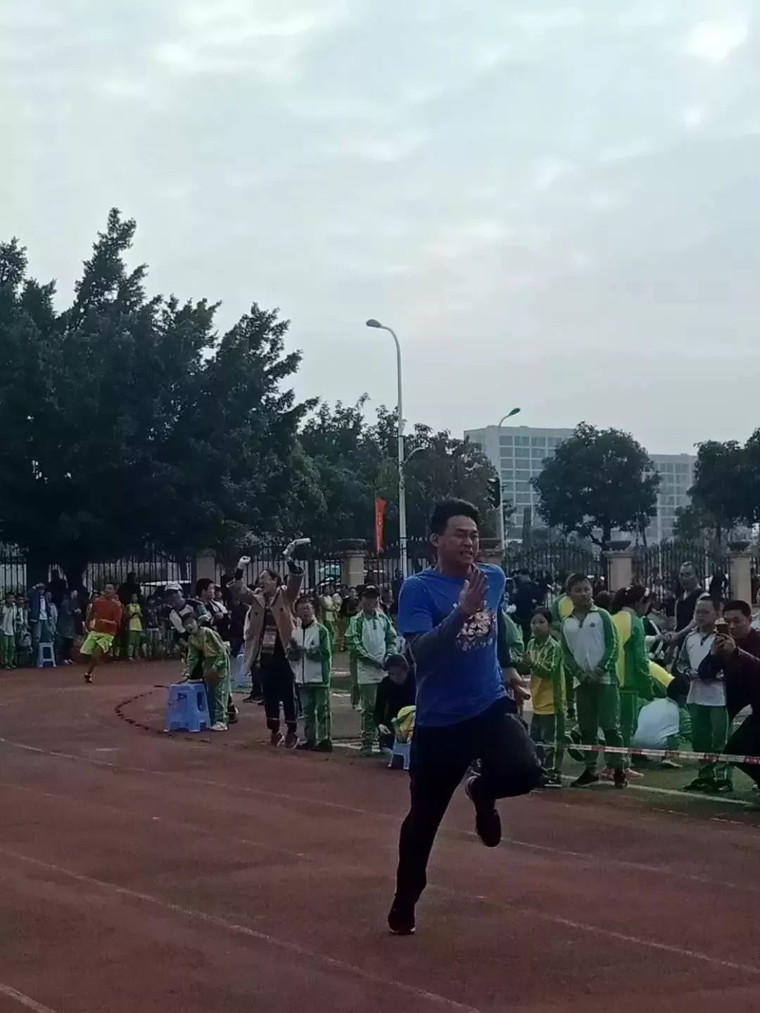 沙巴体育官网入口-上海队苦练谅解，坚决奋斗，努力前行的简单介绍