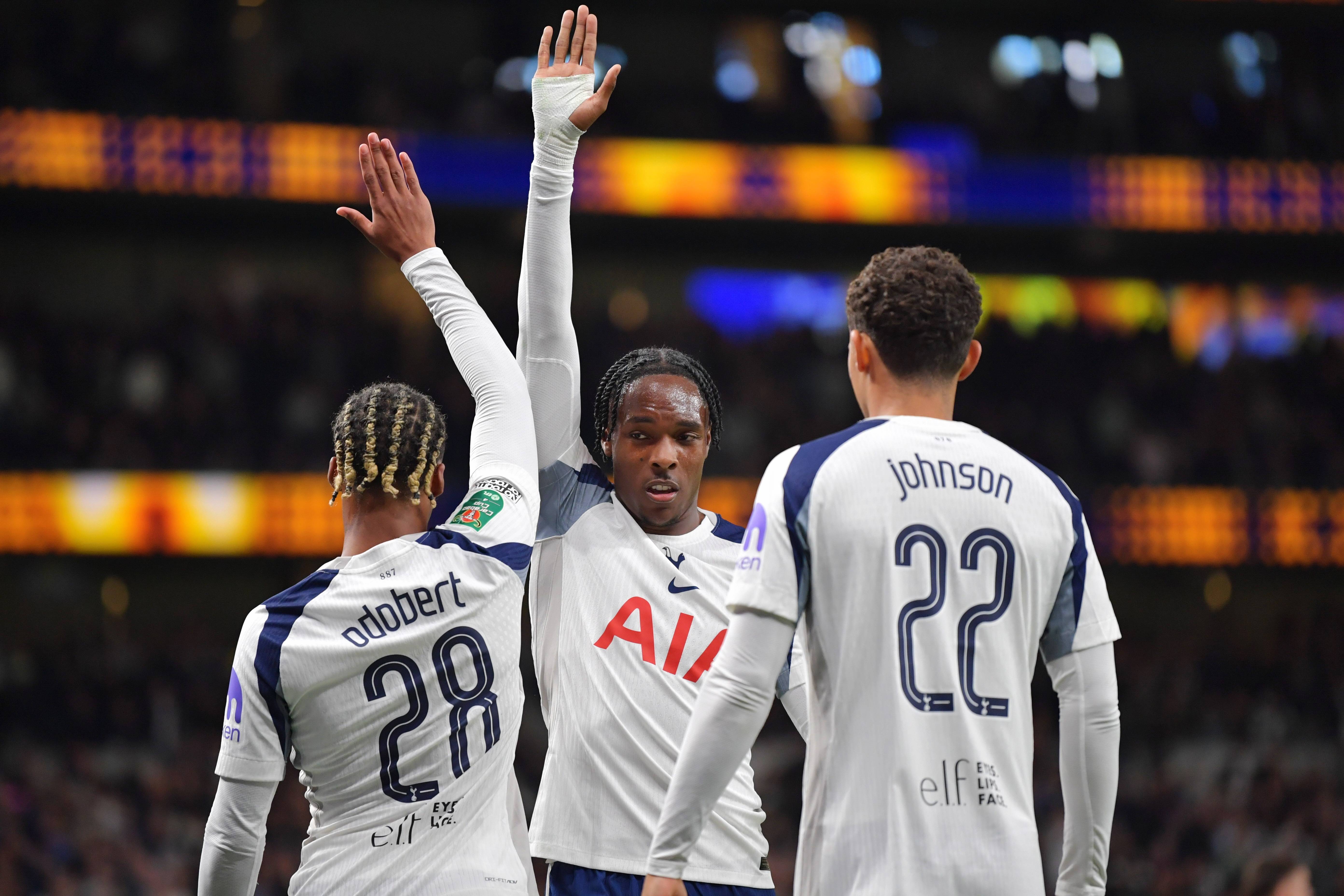 安卓iOS客户端下载-热刺大将康复，球队整体实力大增(热刺老大)